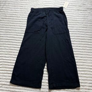 Universal Thread Black Cropped Pants